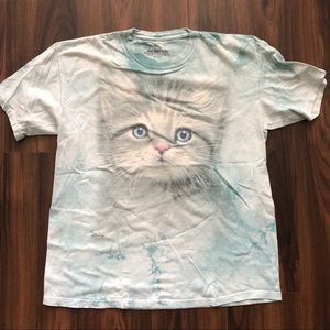 The Mountain Kitten Graphic Tee size XL